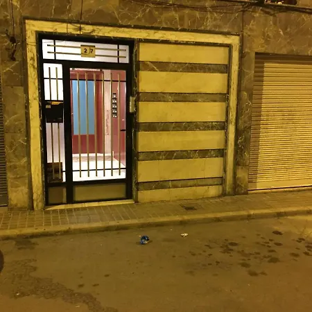 Teniente Ruiz 27 شقة *